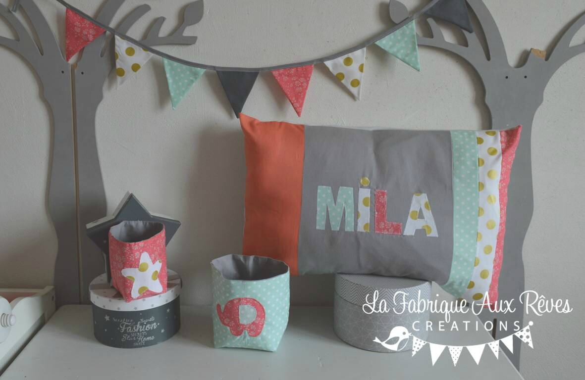 Décoration chambre bébé fille éléphant étoiles oiseaux corail ...