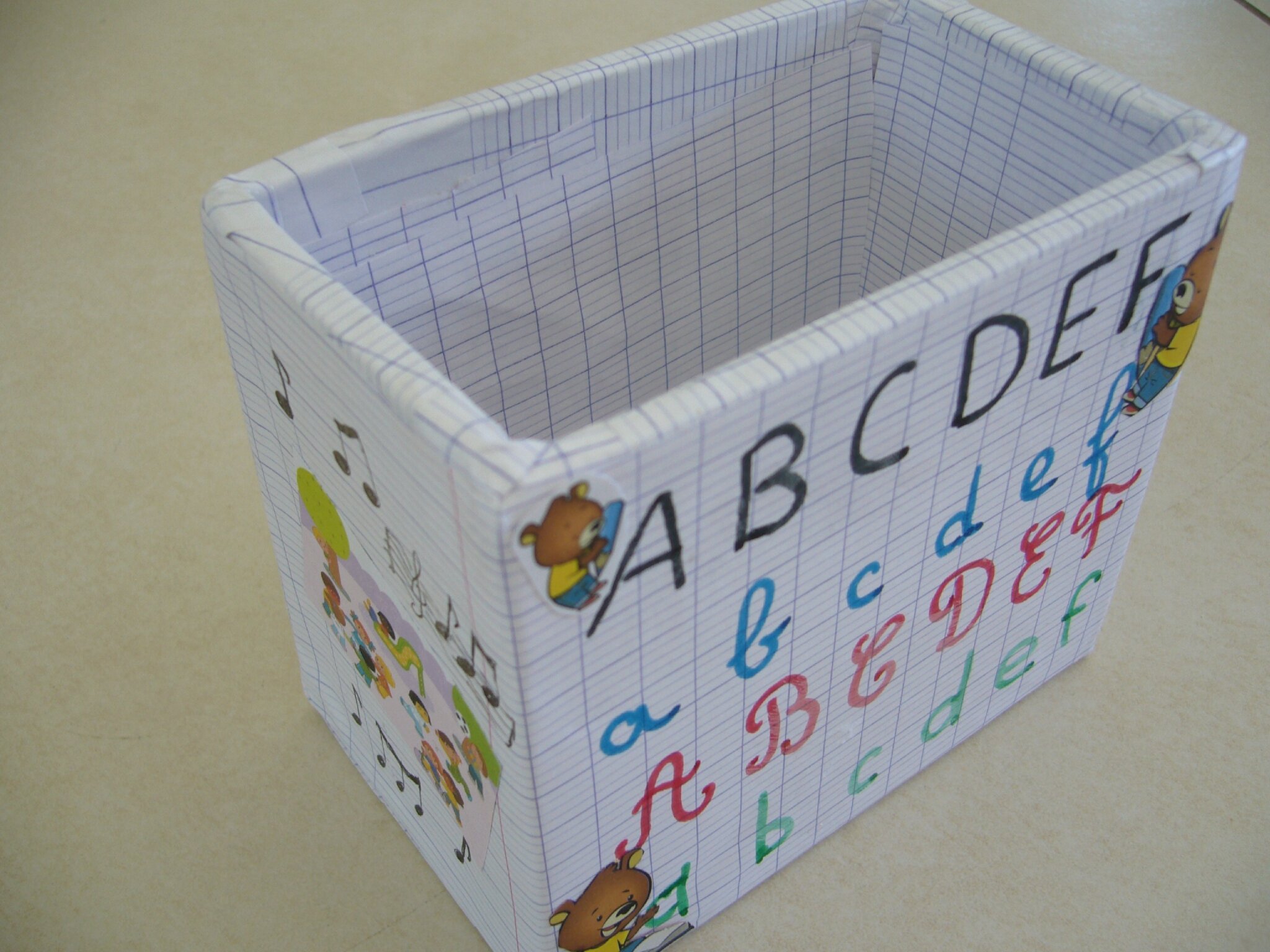 Pot crayons rentrée scolaire Bricol et Carton Pot crayons rentrée scolaire