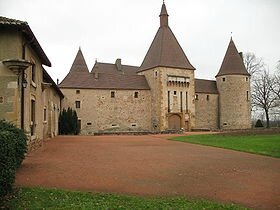 Château_de_Corcelles-en-Beaujolais_1