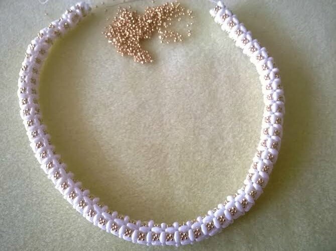 collier puca 5 blanc