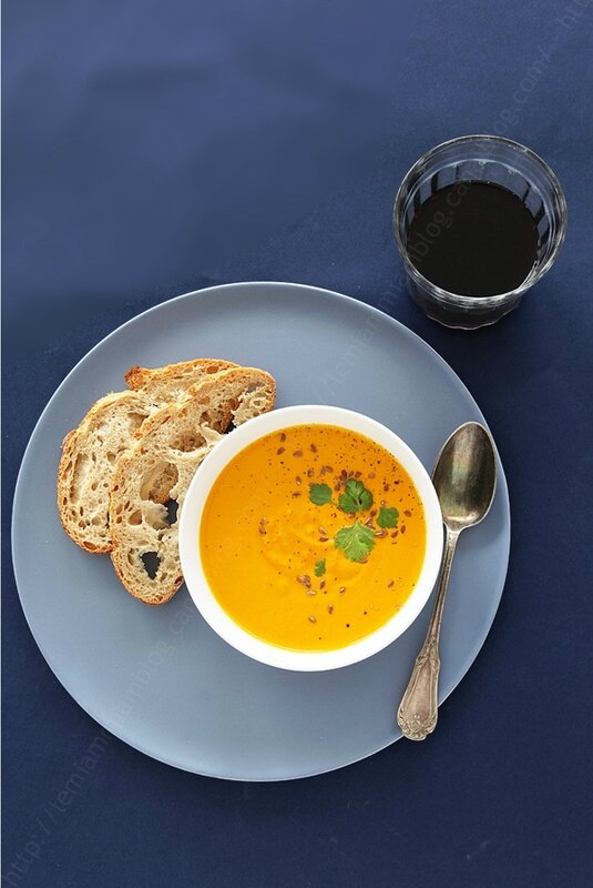 LE MIAM MIAM BLOG soupe de courge patidous et feve tonka 000001