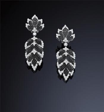 A_pair_of_diamond_ear_pendants__by_Gianmaria_Buccellati