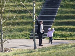 P1070393__640x480_
