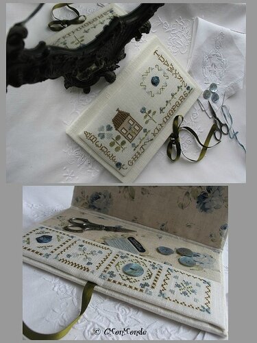 trousse fleurs bleues