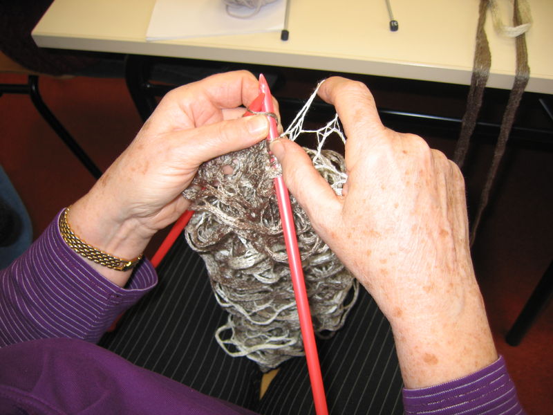 comment tricoter une echarpe katia triana