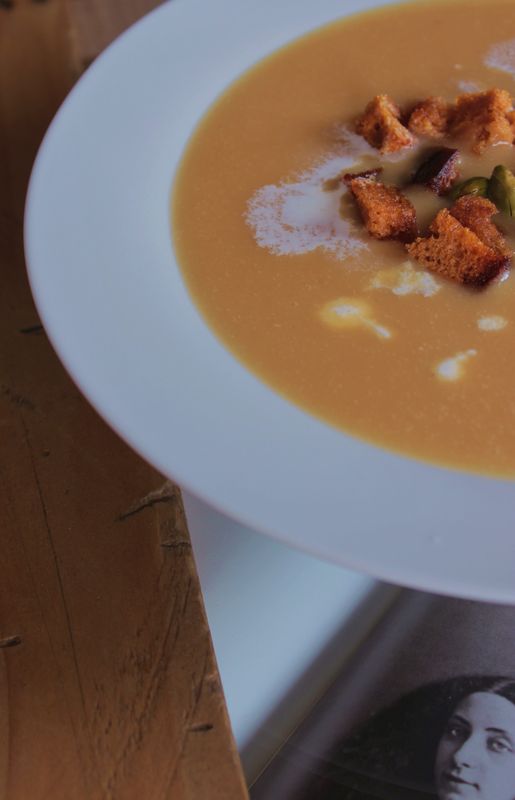 Soupe pommes de terre,pain d'épices et fruits secs