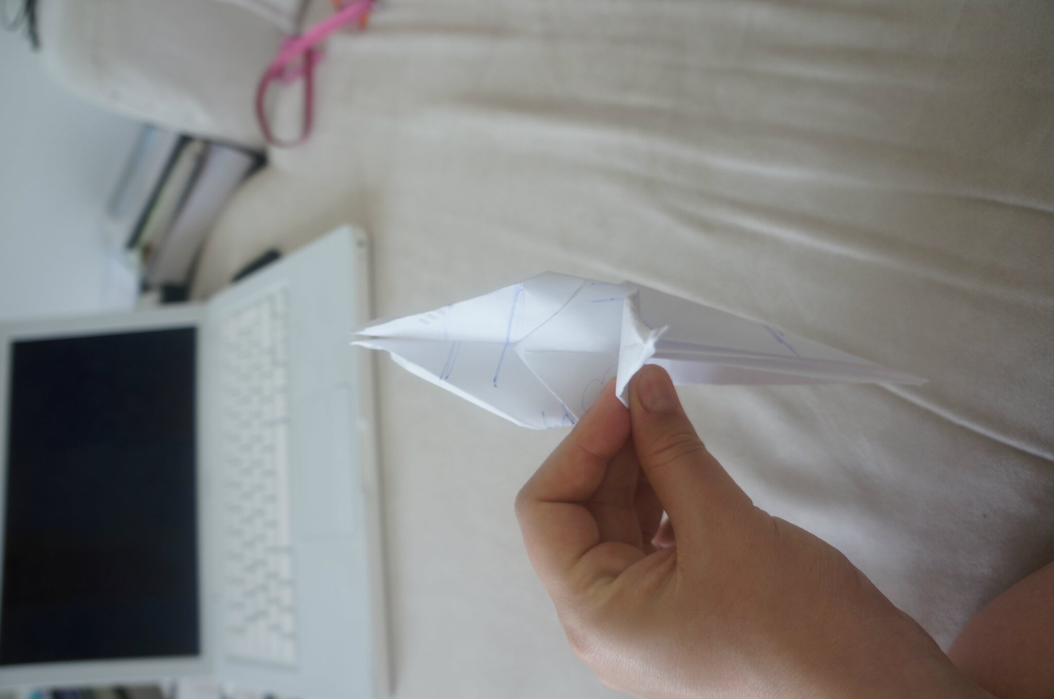 Réaliser des guirlandes en origami chambre d'alice les ...