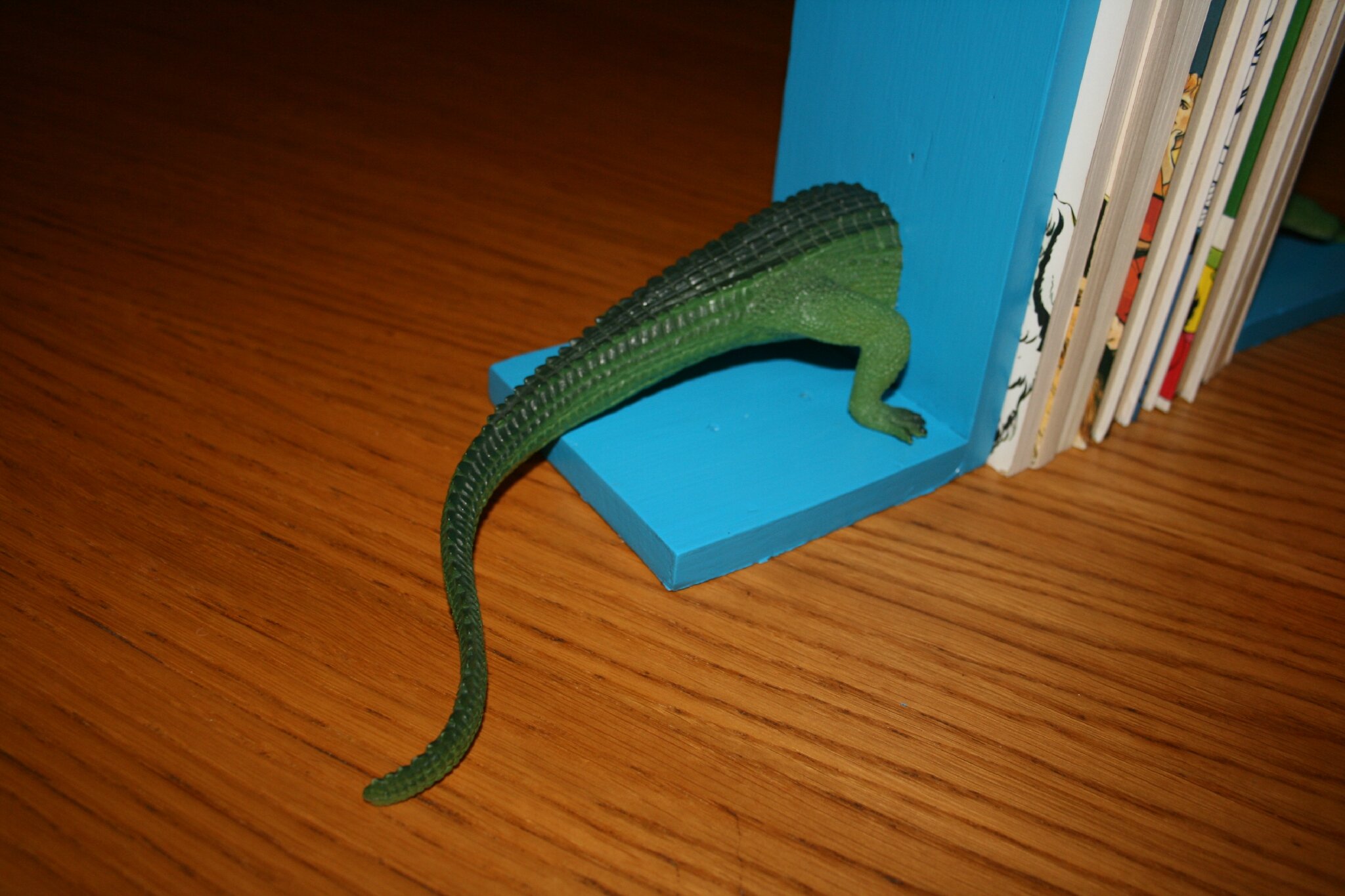 Diy : le serre livre croco ! bonnie parker créations