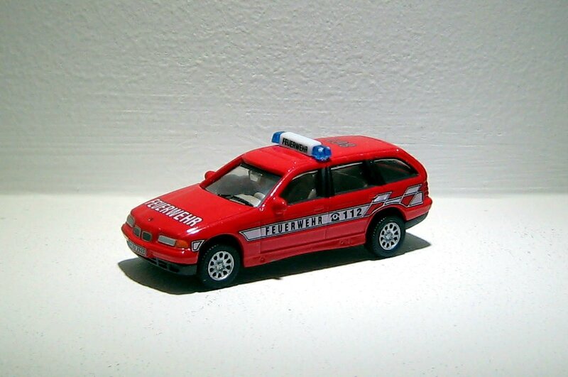 Bmw 325 I touring (Cararama)