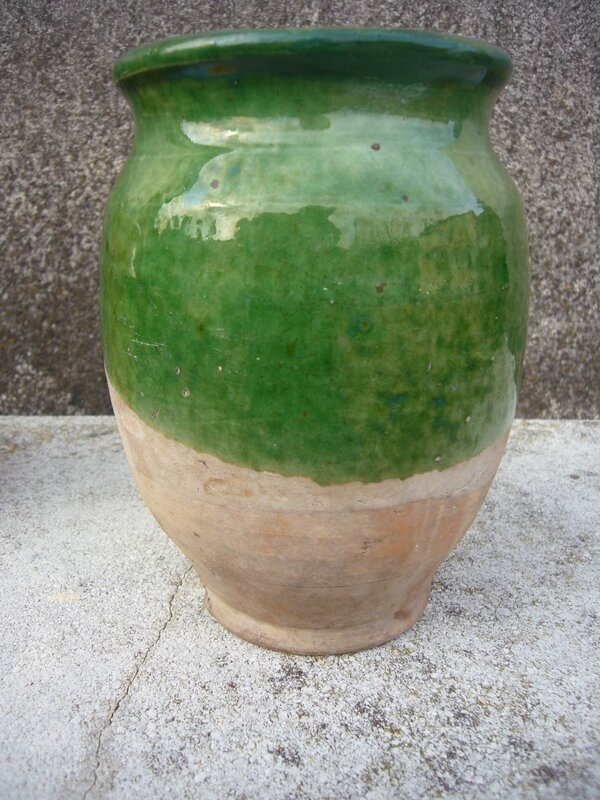pot 702a