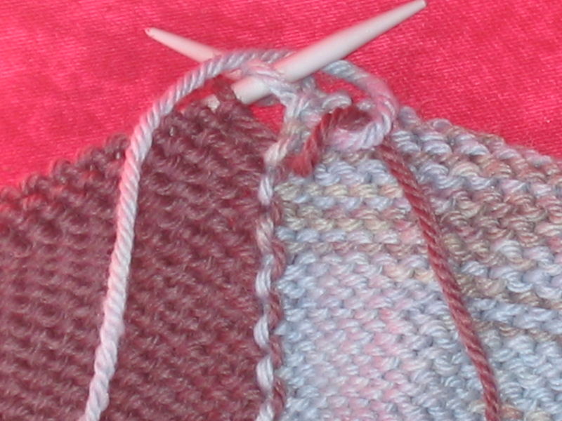 comment tricoter avec plusieurs couleurs