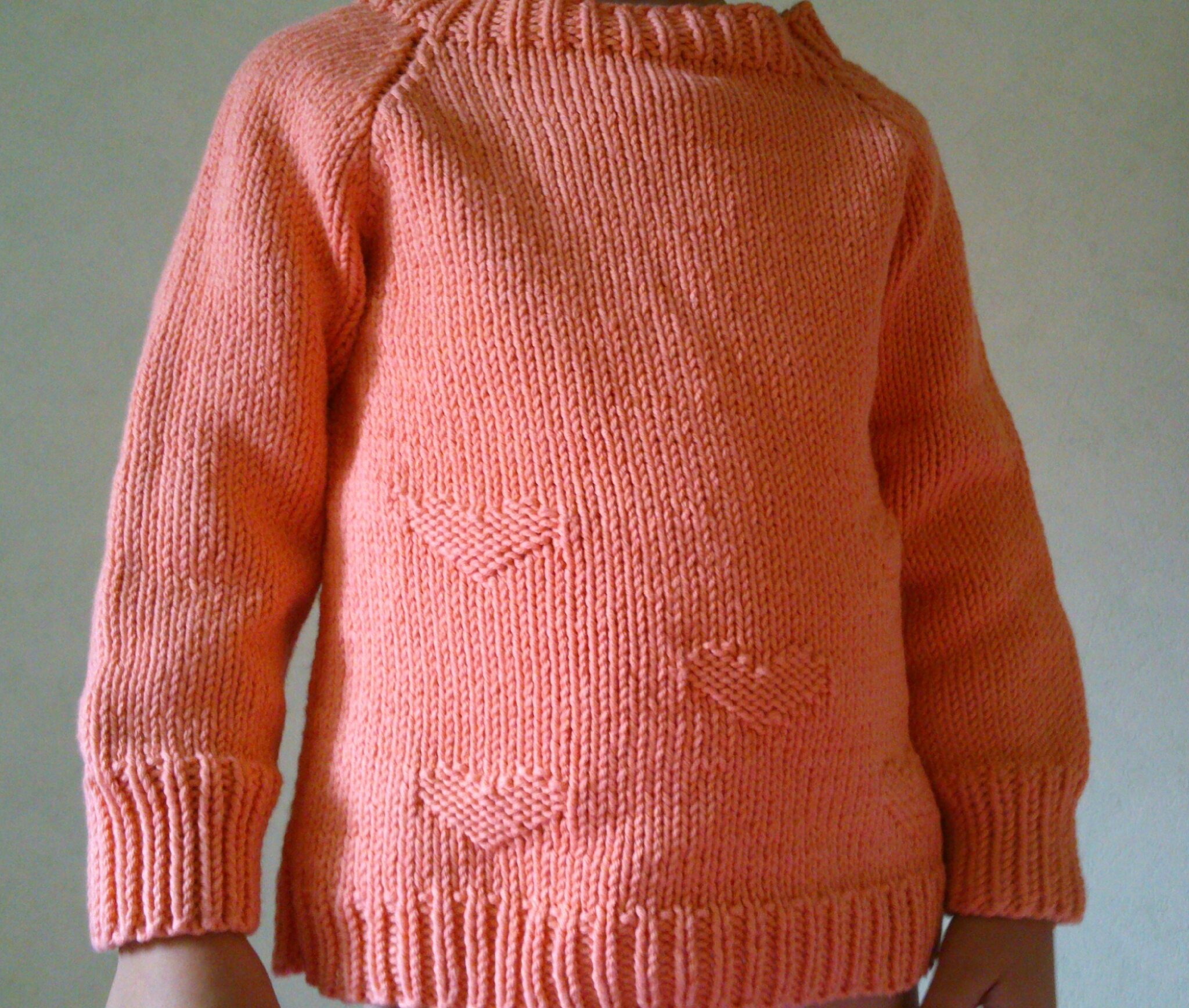 modele de pull a tricoter gratuit pour fille