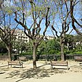 Le petit parc derrière la sagrada familia à barcelone le 30 avril 2014