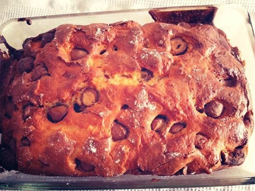 Gateau Au Yaourt Avec Des Kinder Schokobons Sur La Table De Sego