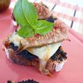 Toast figue, tapenade, picodon et miel de lavande, whaouuu toute la provence en une bouchée!