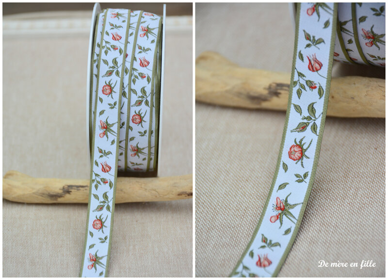 ruban boutons de fleurs