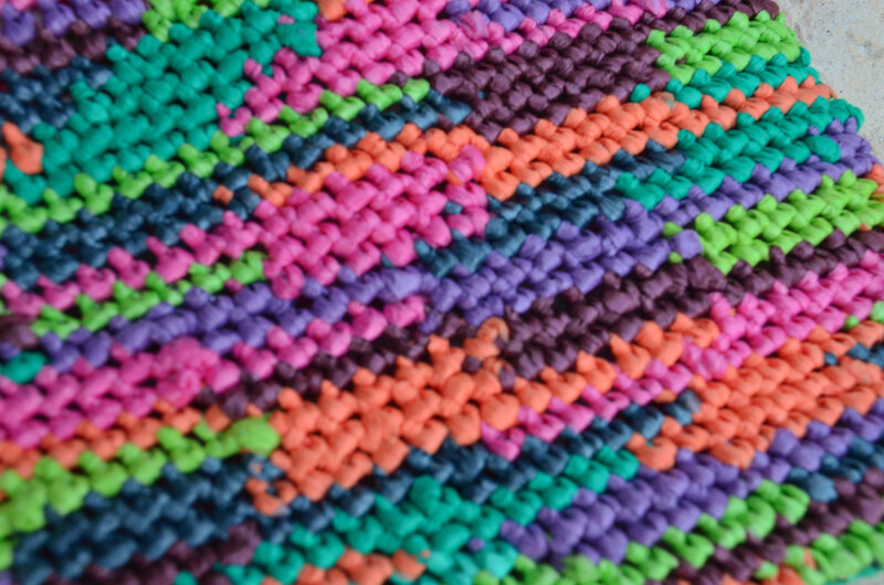 Trousse en sacs plastique(s) recyclés-crochet-récup-recyclage- DIY-La chouette bricole (5)