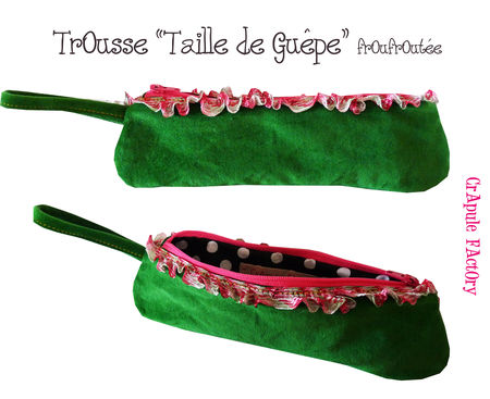 trousse_taille_de_guepe_froufroutee_velours_vert_copie