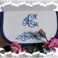 Pochettes confectionnées et brodées