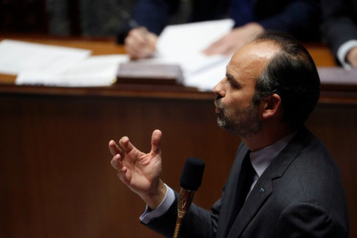 premier-ministre-francais-Edouard-Philippe-prend-parole-Assemblee-nationale-4-decembre-2018d-seance-questions-gouvernement_0_729_486