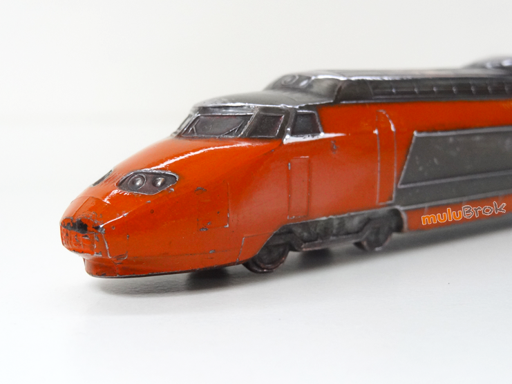 TGV-Train-briquet-07-muluBrok