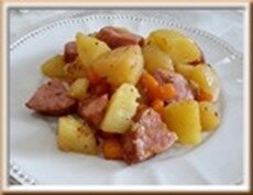 Sauté pommes de terre et saucisson à l'ail Sauté pommes de terre et saucisson à l'ail