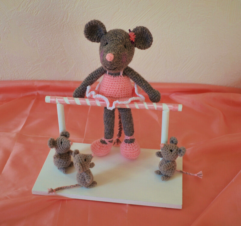 Souris ballerine, crochet, amigurumi, laine (15)