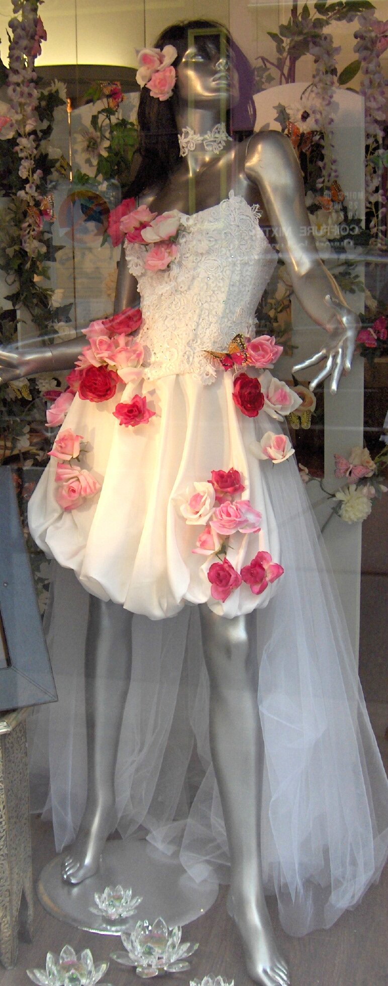 Robe de mariée discount blanche et fushia