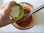 Moelleux à la pralinoise sauce vanille (6)