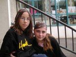 moi_la_moche_et_laetitia_qui_est_trooooo_belle__
