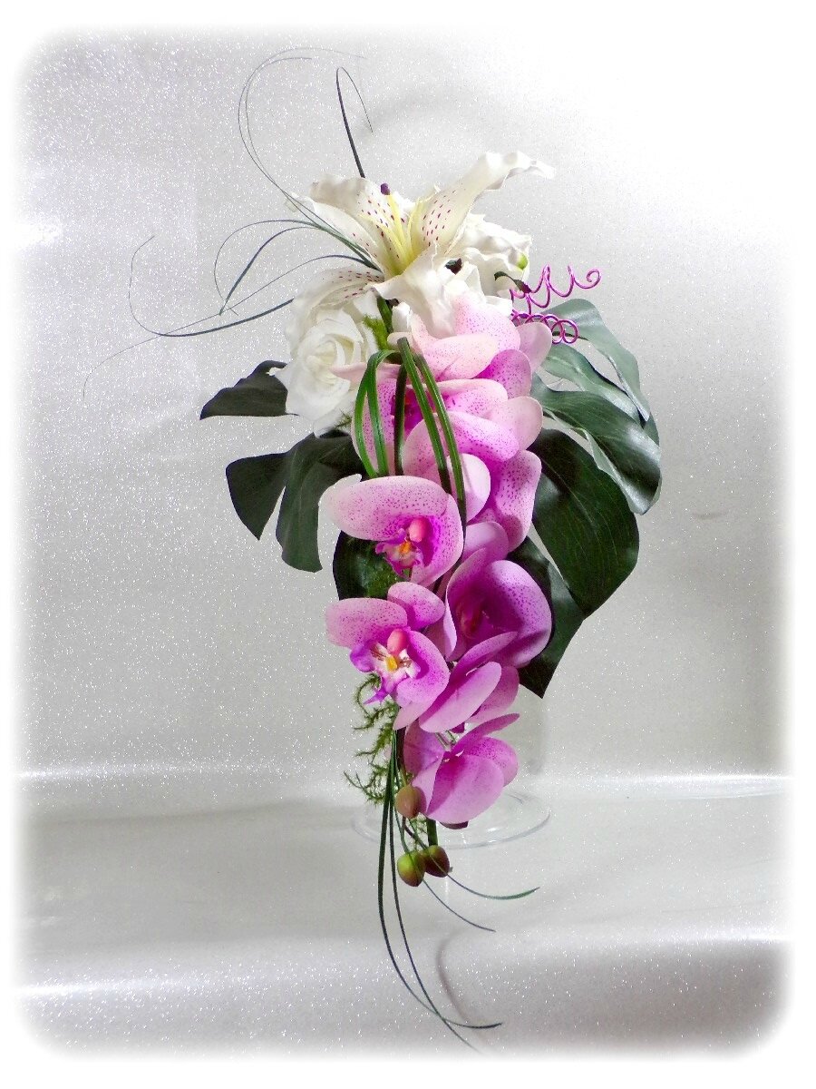 Bouquet de mariée cascade orchidée lys rose et blanc - Photo de Bouquet de  mariage - Douce Fantaisie