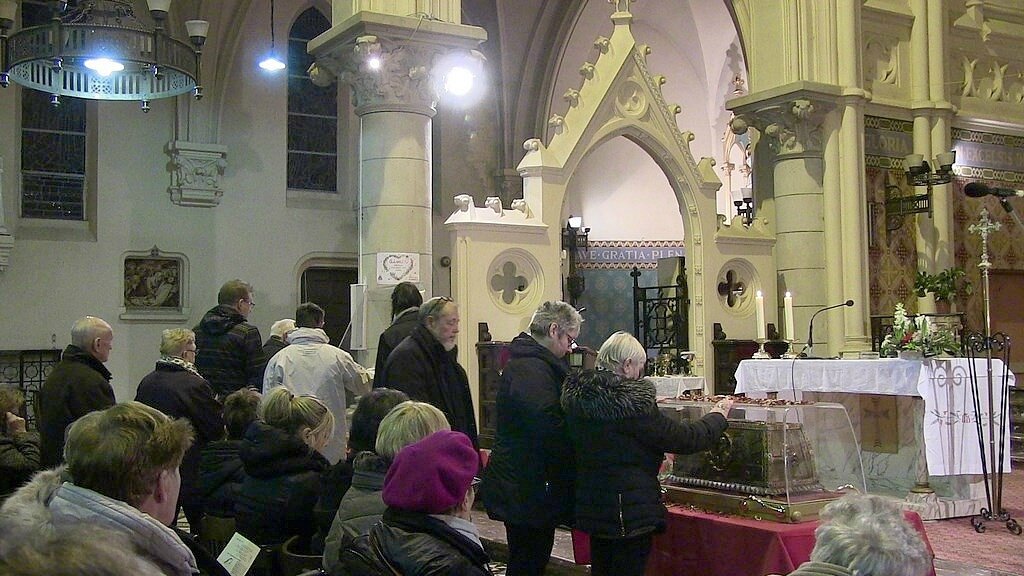 2017-12-26-accueil reliques Ste Thérèse-VIEUX BERQUIN (57)