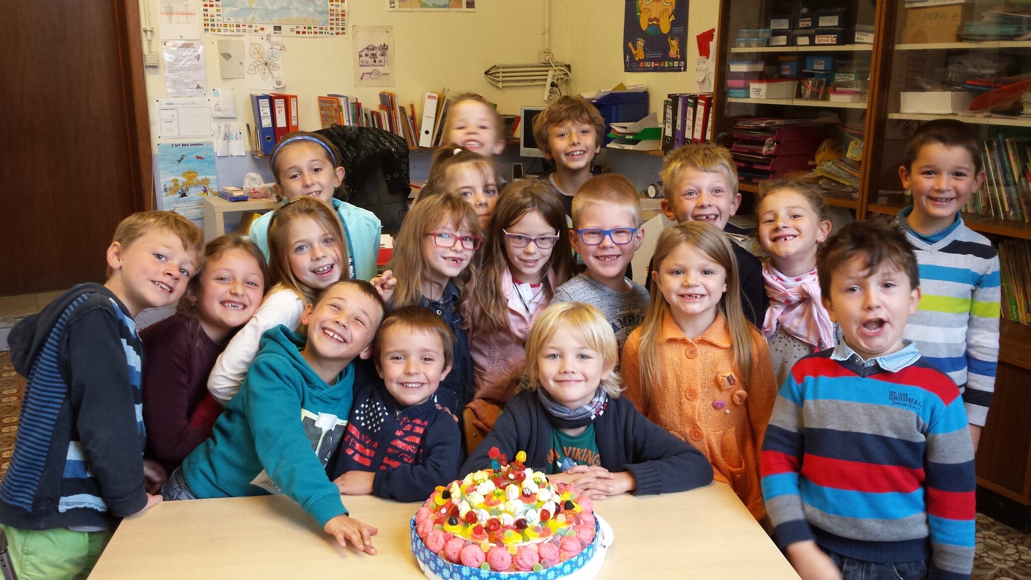 Joyeux Anniversaire Sacha P2 Ecole Maternelle Et Primaire De Horion Hozemont