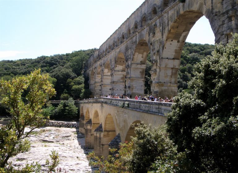 Le Pont Du Gard C Est Pas Sorcier Le pont du Gard - BLaBLiBLo...