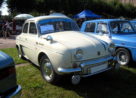 Renault_dauphine_gordini_de_1962_01