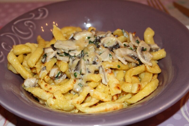 SPAETZLE ET SA SAUCE CHAMPIGNONS