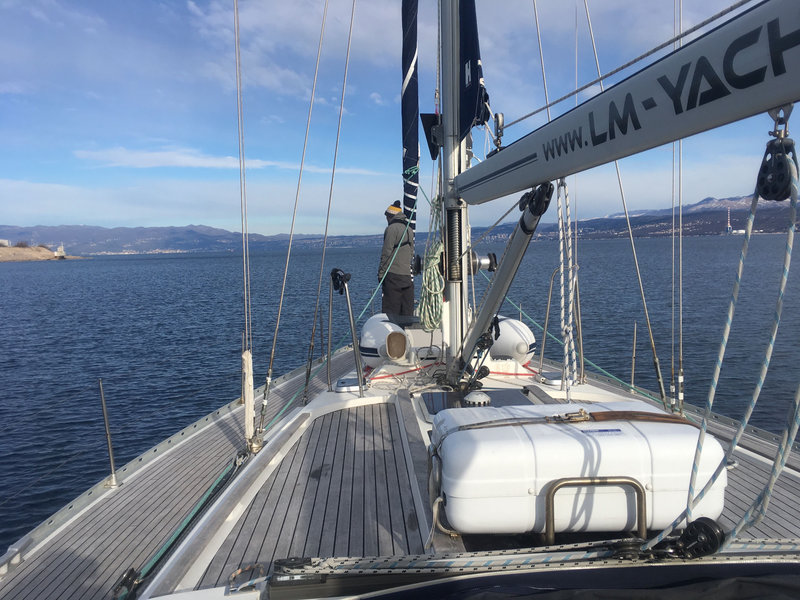 Le Rijecki Zaljev vu du fjord d'Omisalj