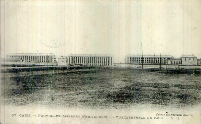 67 Caen - Nouvelles casernes d'artillerie, vue générale de face - N.G. (carte postale coll. Verney-grandeguerre)