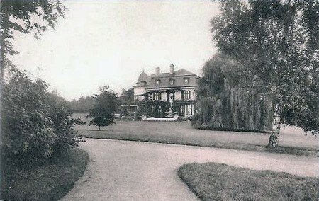 Villa_Claire_Colline_pub