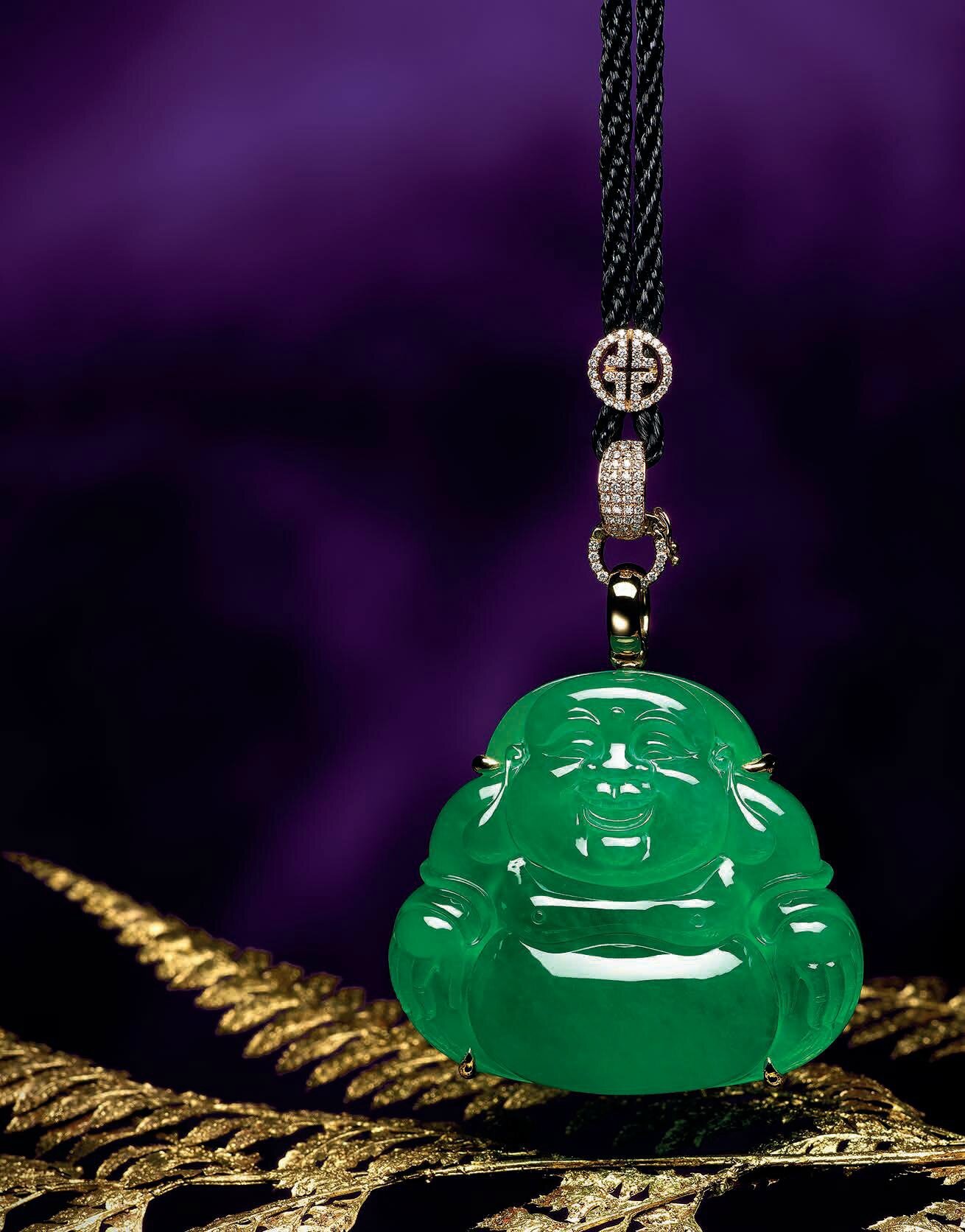 impressive-jadeite-laughing-buddha-pendant-alain-r-truong