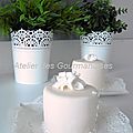 Mini wedding cake