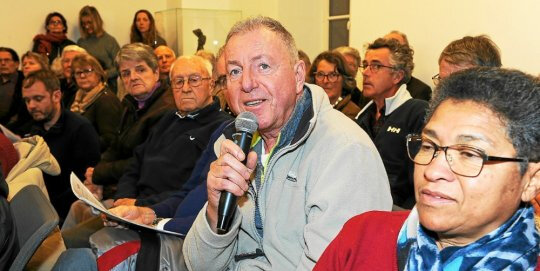 la-plupart-des-participants-de-ce-premier-debat-citoyen-tenu_4374394_540x271p