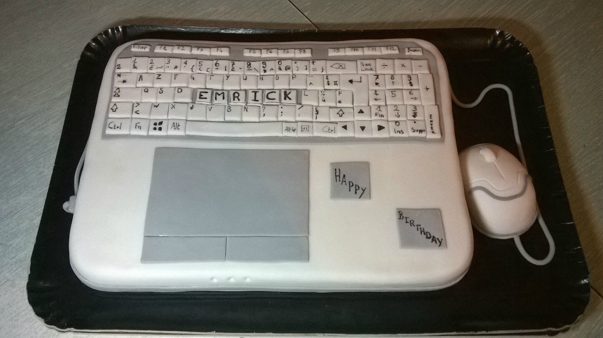30 lettres par minutes sur le clavier