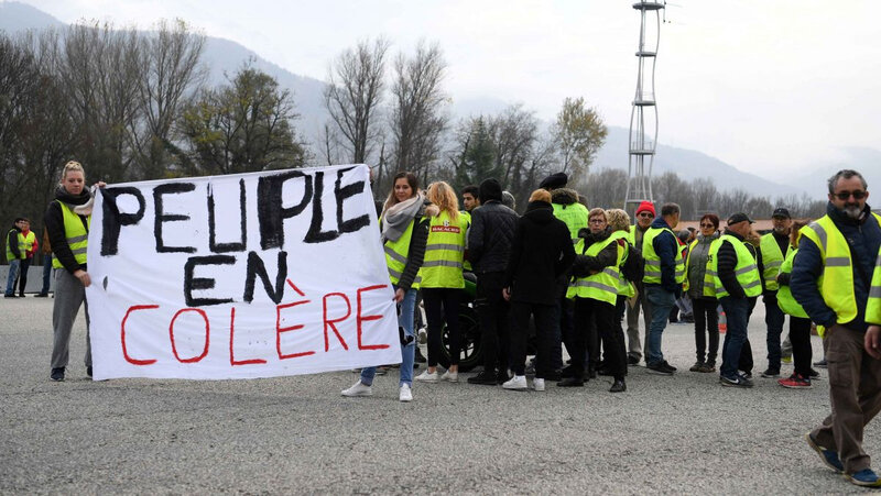 Les Gilets Jaunes Paris Le 24 Novembre 2018