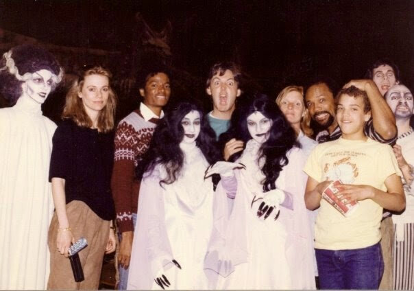 Moment Captured: Michael Jackson et Paul McCartney assistent au Castle Dracula des Universal Studios en avril 1982 122134971