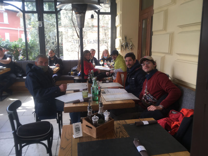 Opatija, pizzeria Roko, deux tables pour l'équipage (1)