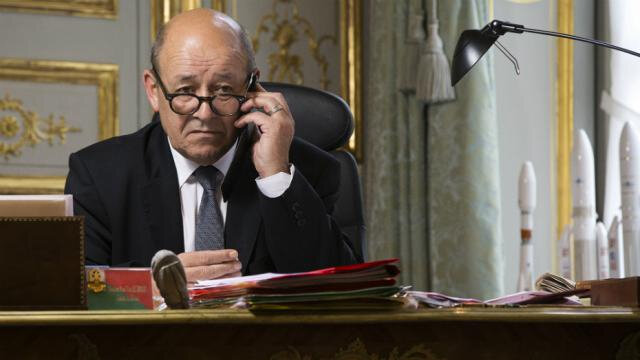 le_drian_afp_joel_saget