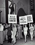 1953_grauman_outside