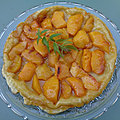 Tarte tatin pêche et verveine