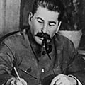 1936 - staline obtient l'industrialisation de l'urss par la terreur